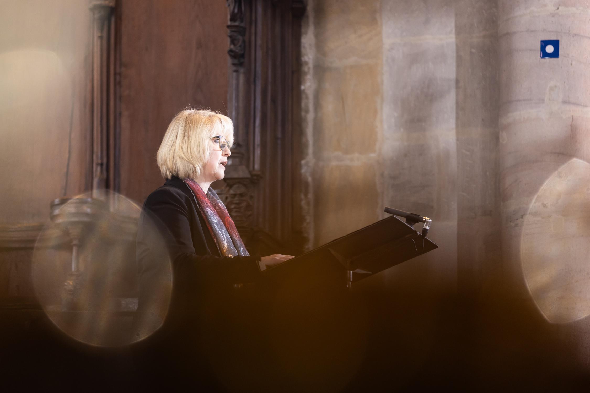 Astrid Schubert, Vorsitzende des Diözesanrats im Erzbistum Bamberg, bei der Lesung Amtseinführung Erzbischof Herwig Gössl